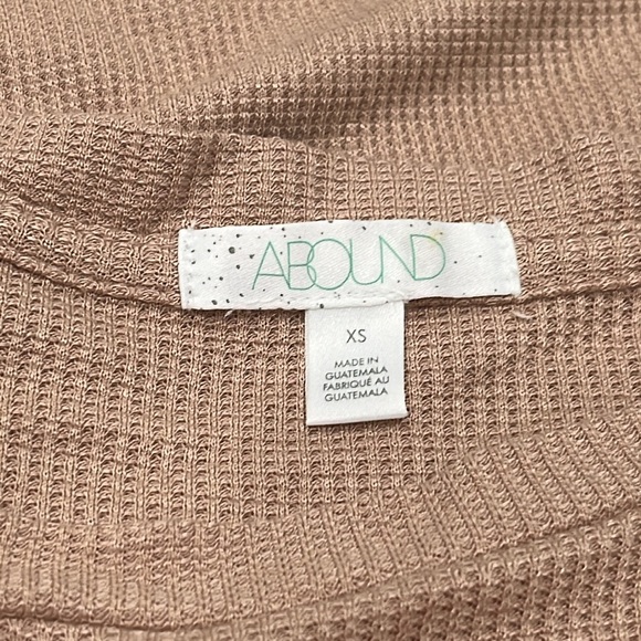 ABOUND Long Sleeve Raglan Tee Waffle Knit In Tan Dale Round Raw Hem sz XS and M. - Picture 6 of 7